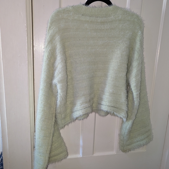 BOGO Any item $8 & Under: Forever 21 Pale Mint Fuzzy V-Neck Crop Sweater - Picture 3 of 3